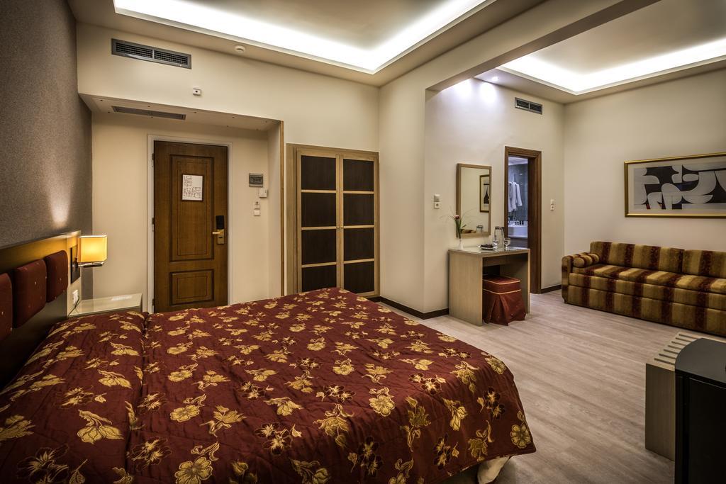 Rex Hotel Нафплион Екстериор снимка