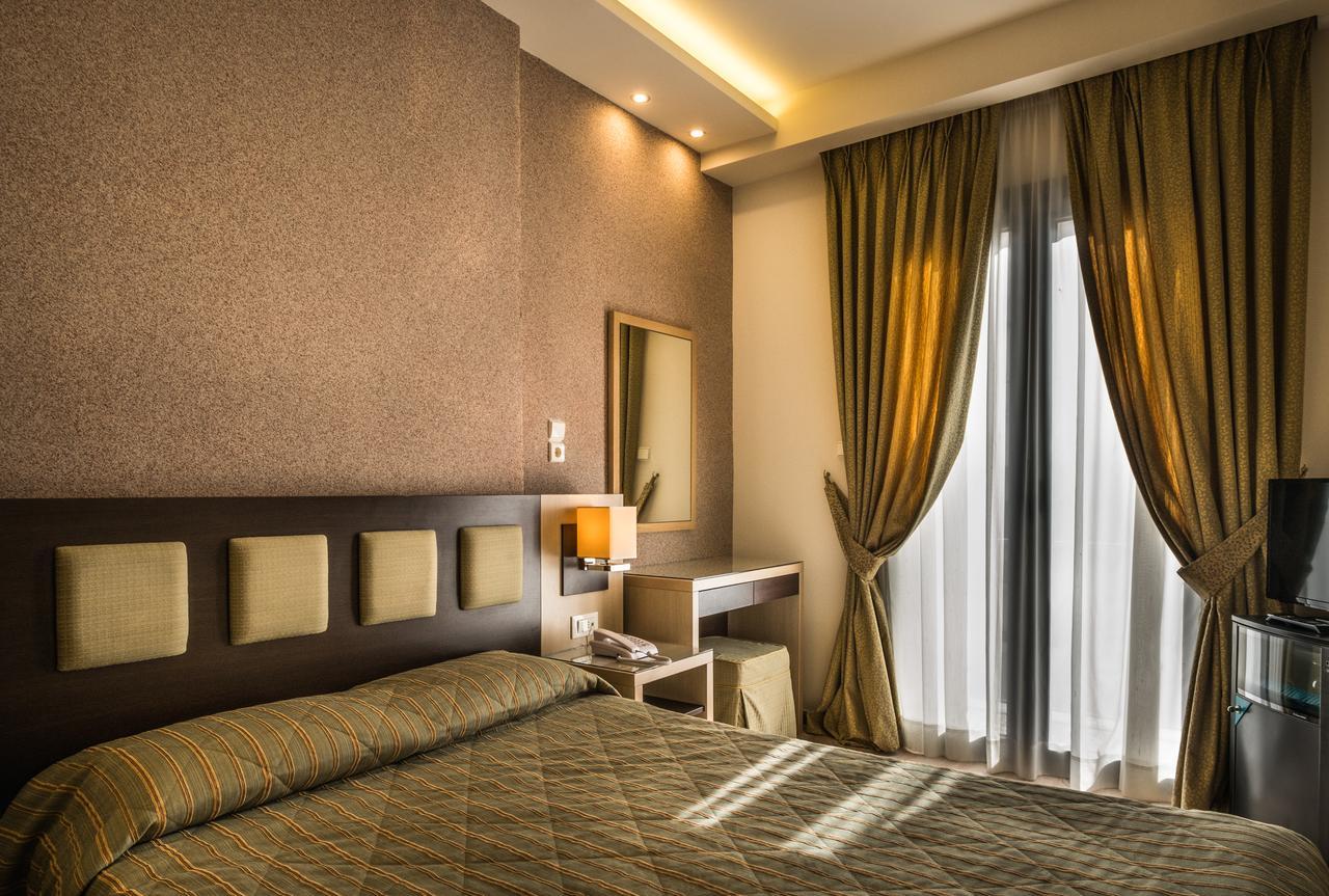 Rex Hotel Нафплион Екстериор снимка