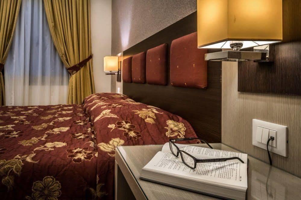 Rex Hotel Нафплион Екстериор снимка