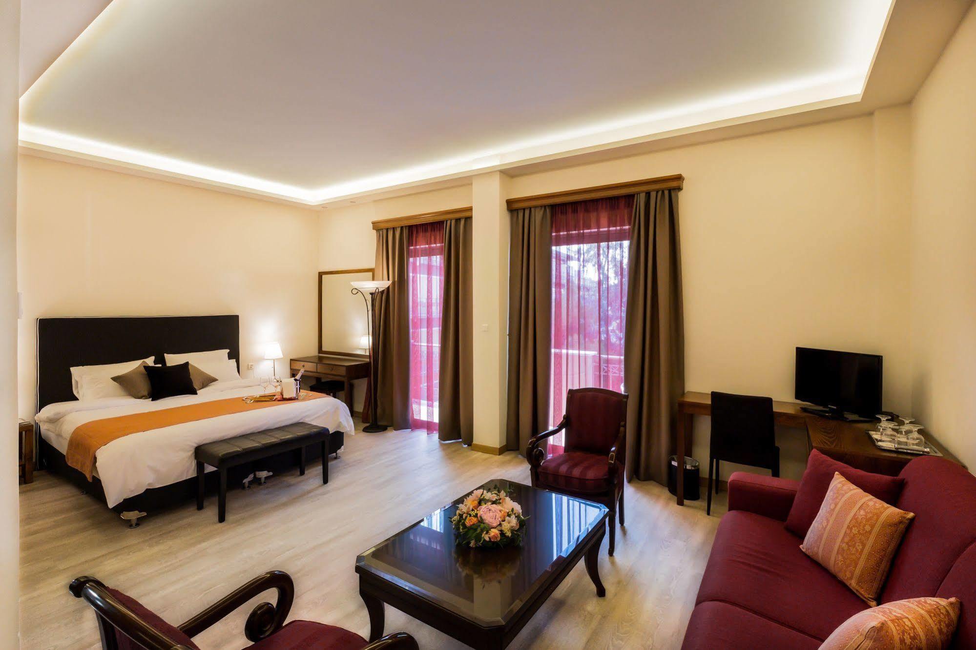 Rex Hotel Нафплион Екстериор снимка