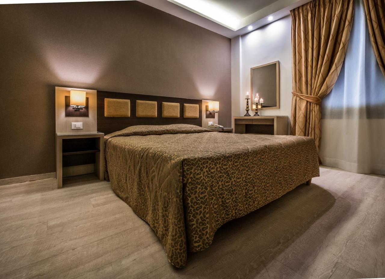 Rex Hotel Нафплион Екстериор снимка